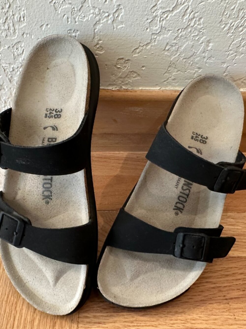 New black dressy Arizona-like Birkenstocks sandals
